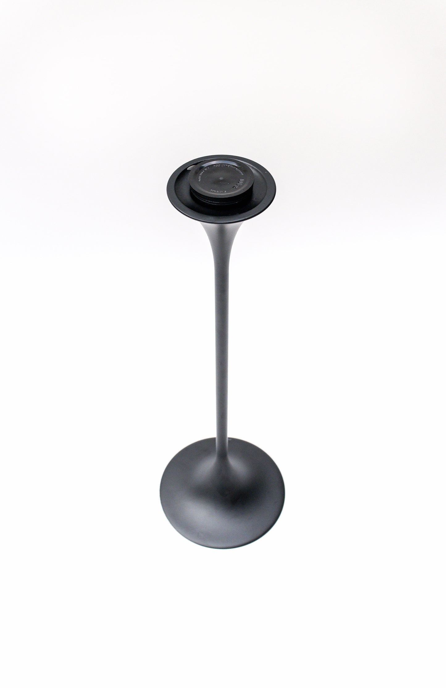 The Plate Table (R) - Matte Black